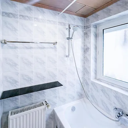 Alfa 3 6 Betten Zuffenhausen Porsche Bosch Bz Wlan Ebk Wm Lejlighed