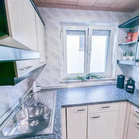 Alfa 3 6 Betten Zuffenhausen Porsche Bosch Bz Wlan Ebk Wm *